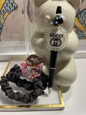 NEW Fashion Pen & Set of Scrunchies